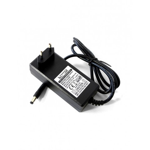 Ličio baterijų įkroviklis 220V 12.6V 3A 37.8W 5.5x2.1mm Fuyang